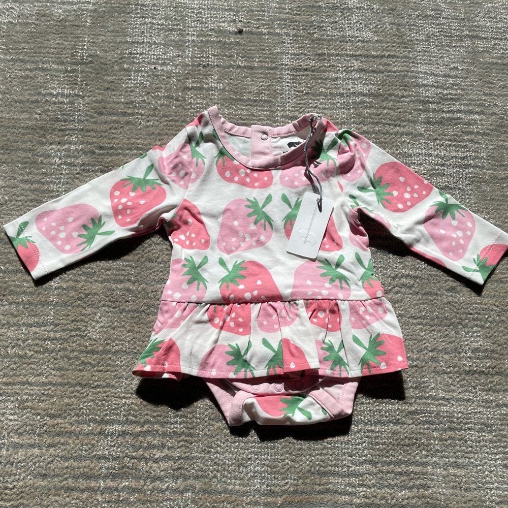 ⭐️ Monica + Andy Stawberry Baby Dress ⭐️